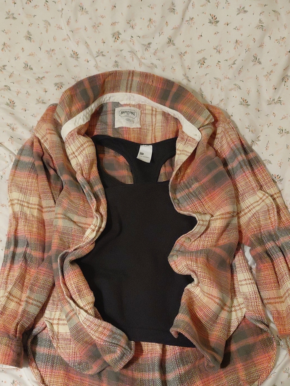 American Eagle Outfitters Women's Plaid Button-Down Flannel in Black Multi